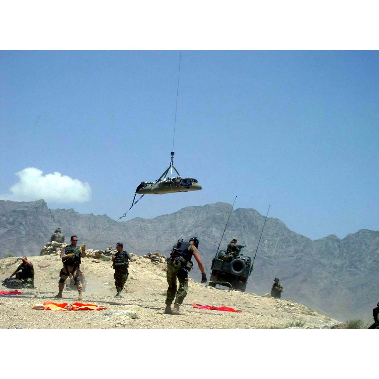 Skedco Helitag Helicopter Tag Line Kit , In Action
