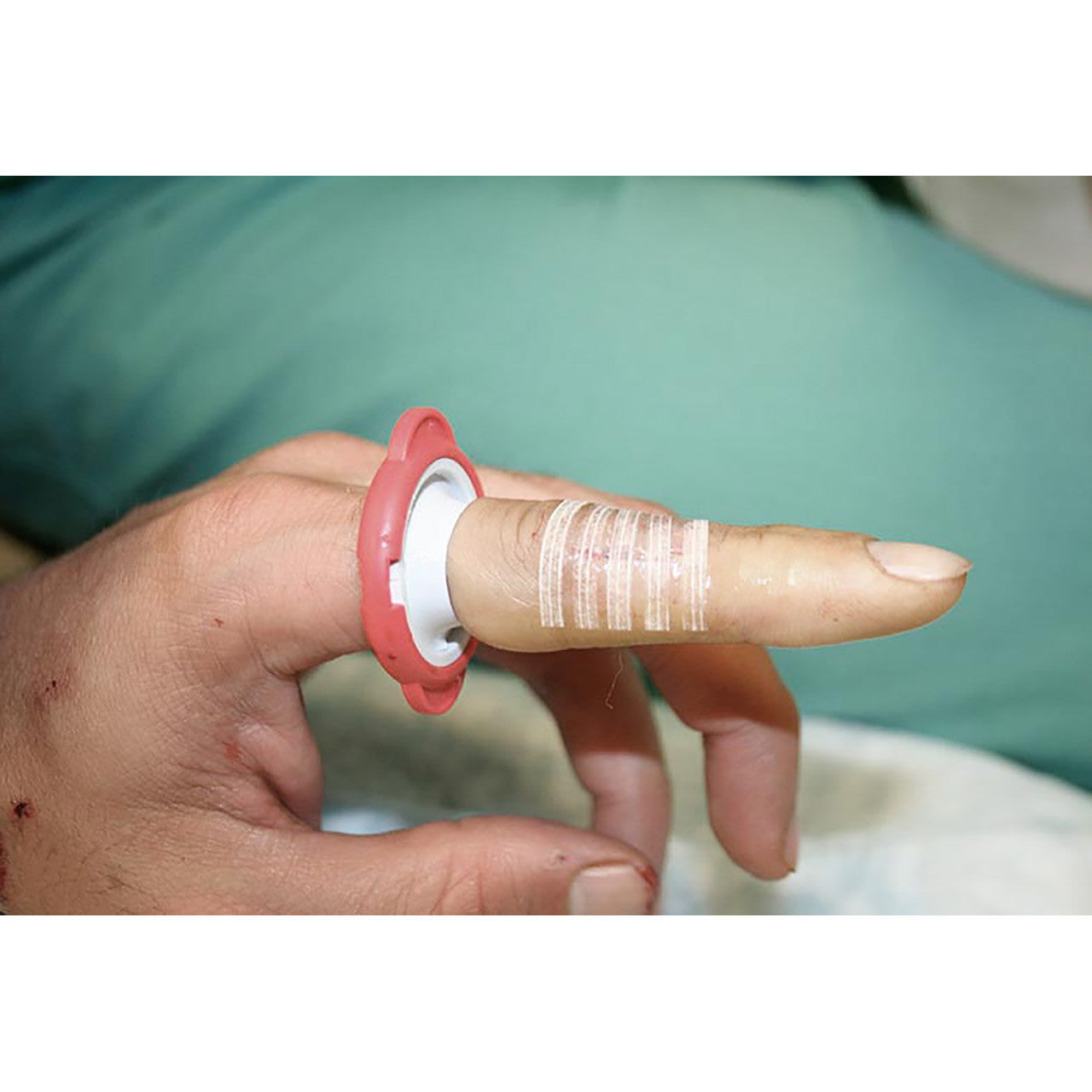 Finger Cut Kit, on finger