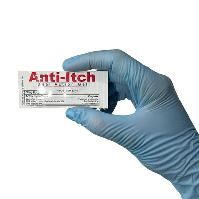 Anti-Itch Gel Unit Dose, dose pack in hand