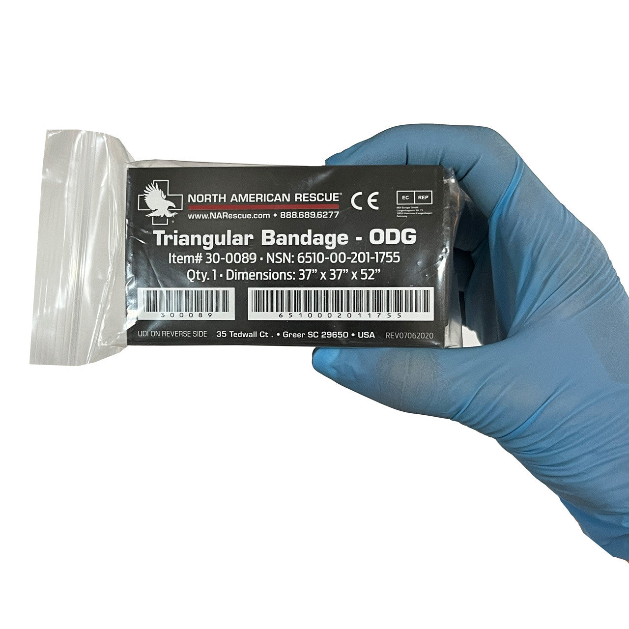 Triangular Bandage, in hand (front)
