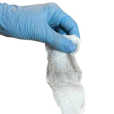 Z Folded Krinkle Gauze, in hand