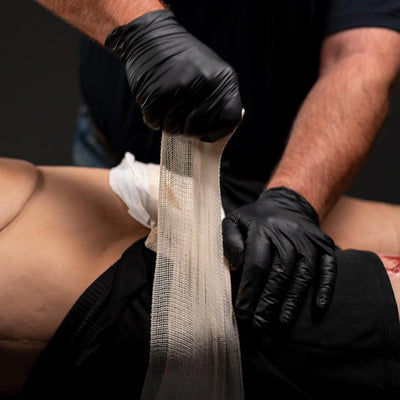  OLAES® Hemostatic Bandage, Example of use.