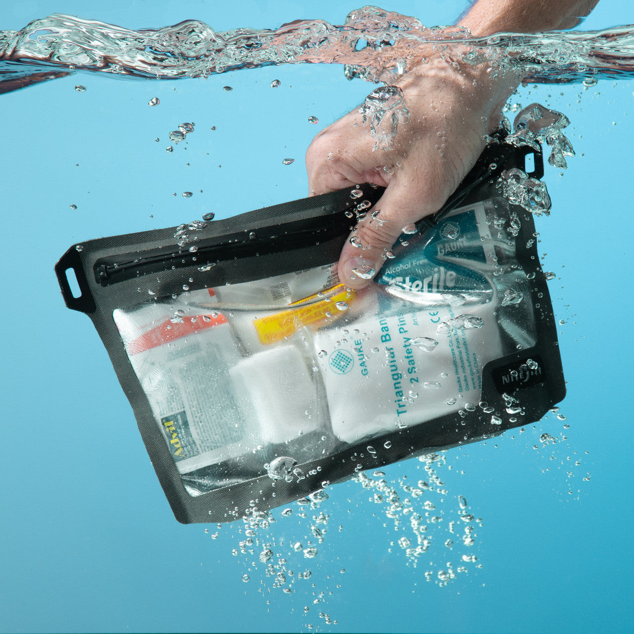 RunOff® Waterproof 3-1-1 Pouch, underwater