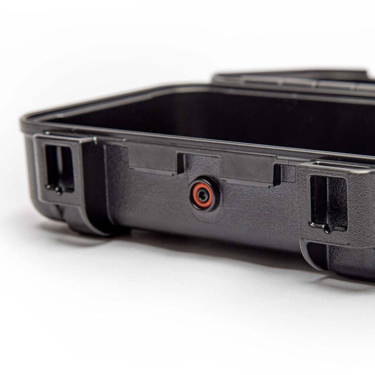 Nanuk 225 Case, purge valve