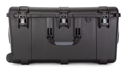 Nanuk 965 Wheeled Case, front showing latches