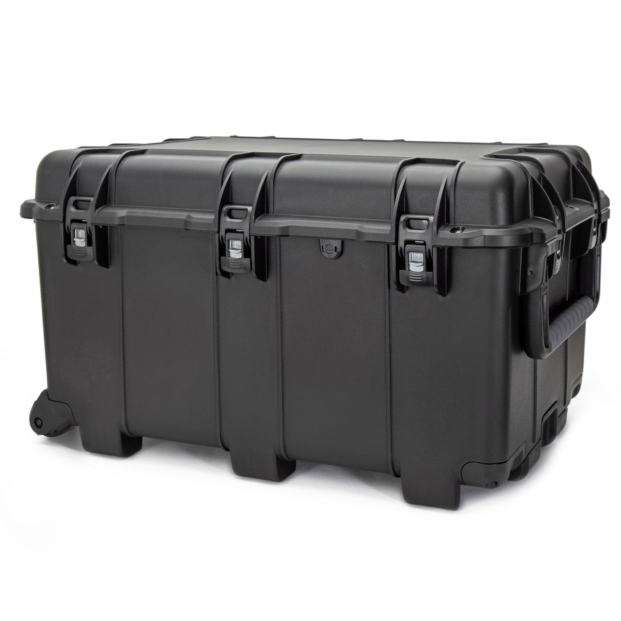 Nanuk 975W Wheeled Case, front